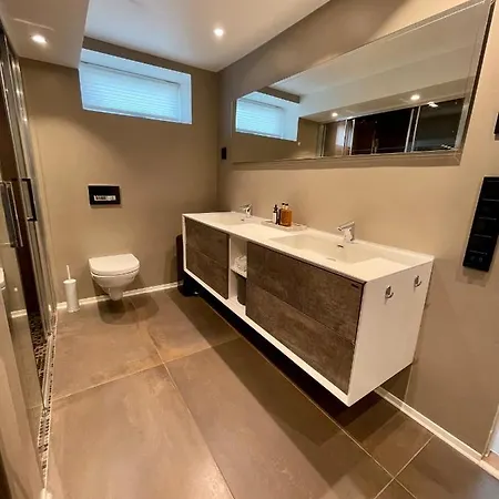 Luxury Close To Centre With Free Parking *