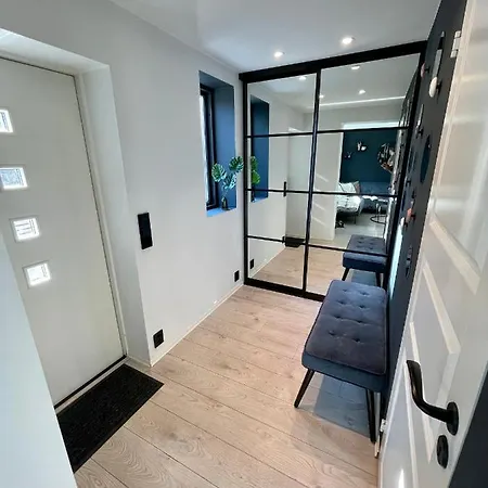 Luxury Close To Centre With Free Parking * 트롬쇠