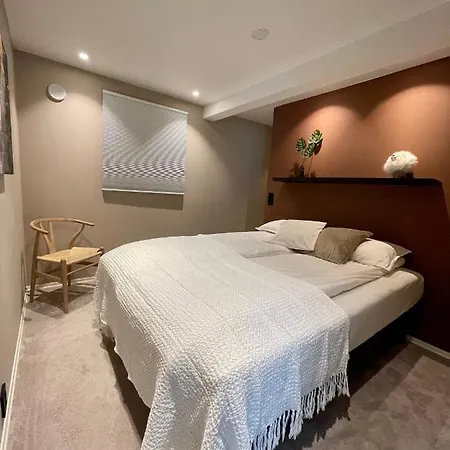 Luxury Close To Centre With Free Parking